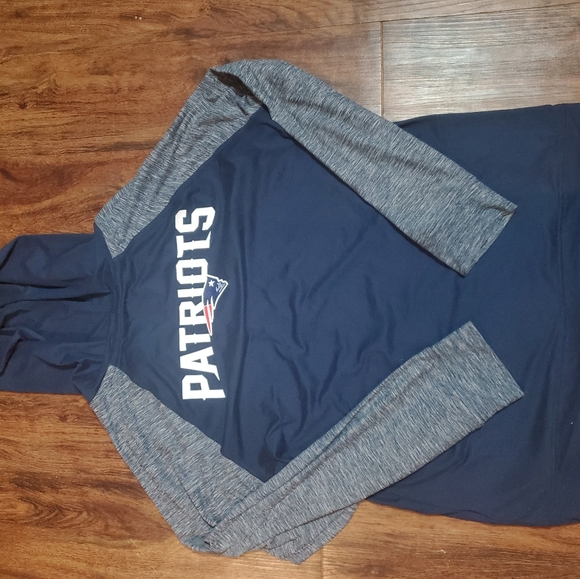 BNWOT Patriots fanatics women's zip up size L - Picture 2 of 5